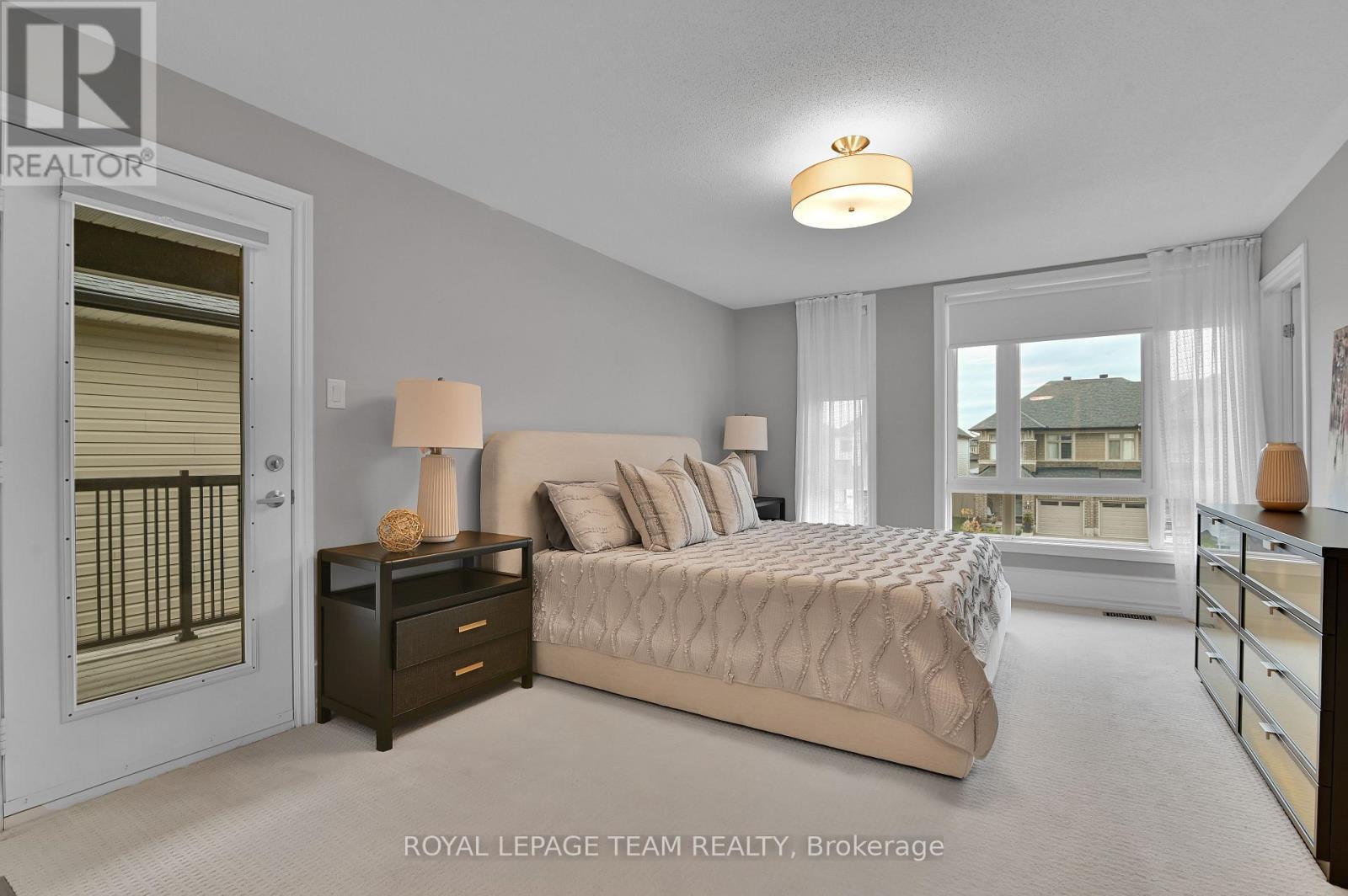 743 Brian Good Avenue, Ottawa, ON - Indoor Photo Showing Bedroom
