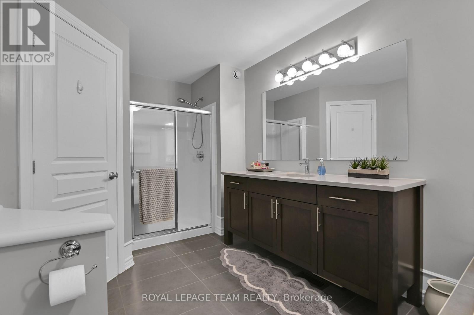 743 Brian Good Avenue, Ottawa, ON - Indoor Photo Showing Bathroom