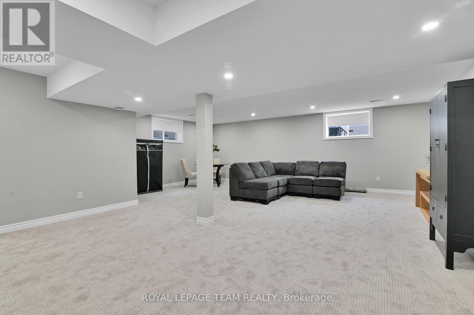 743 Brian Good Avenue, Ottawa, ON - Indoor Photo Showing Other Room