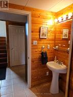 Different angle to same 3 pce washroom -