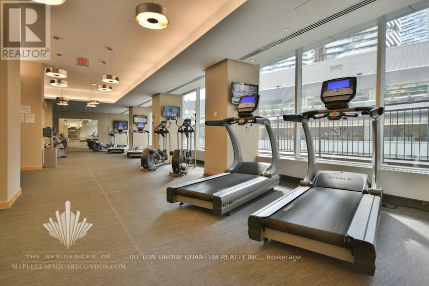 2106 - 55 Bremner Boulevard, Toronto, ON - Indoor Photo Showing Gym Room