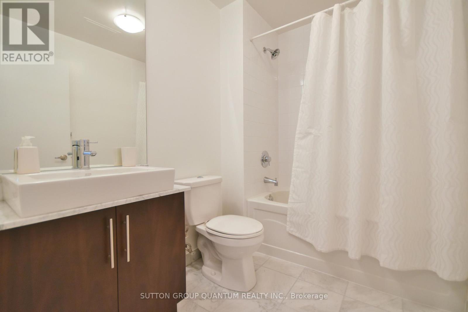 2106 - 55 Bremner Boulevard, Toronto, ON - Indoor Photo Showing Bathroom