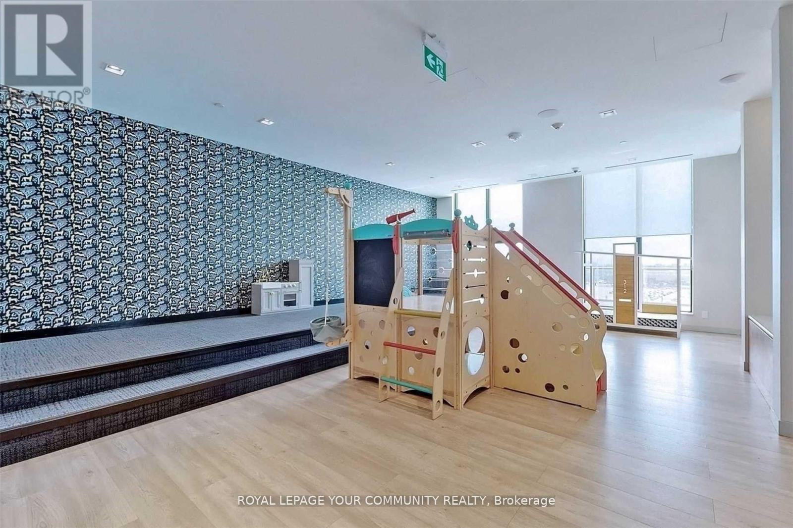 5311 - 950 Portage Parkway, Vaughan, ON - Indoor Photo Showing Other Room