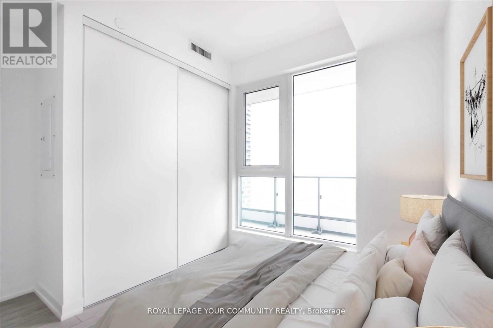 5311 - 950 Portage Parkway, Vaughan, ON - Indoor Photo Showing Bedroom