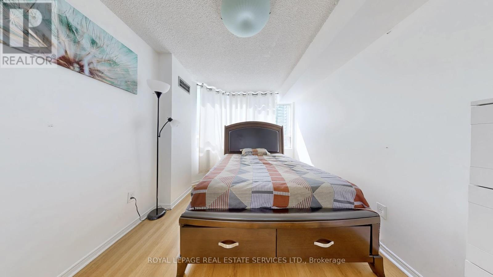 1111 - 50 Kingsbridge Garden, Mississauga, ON - Indoor Photo Showing Bedroom