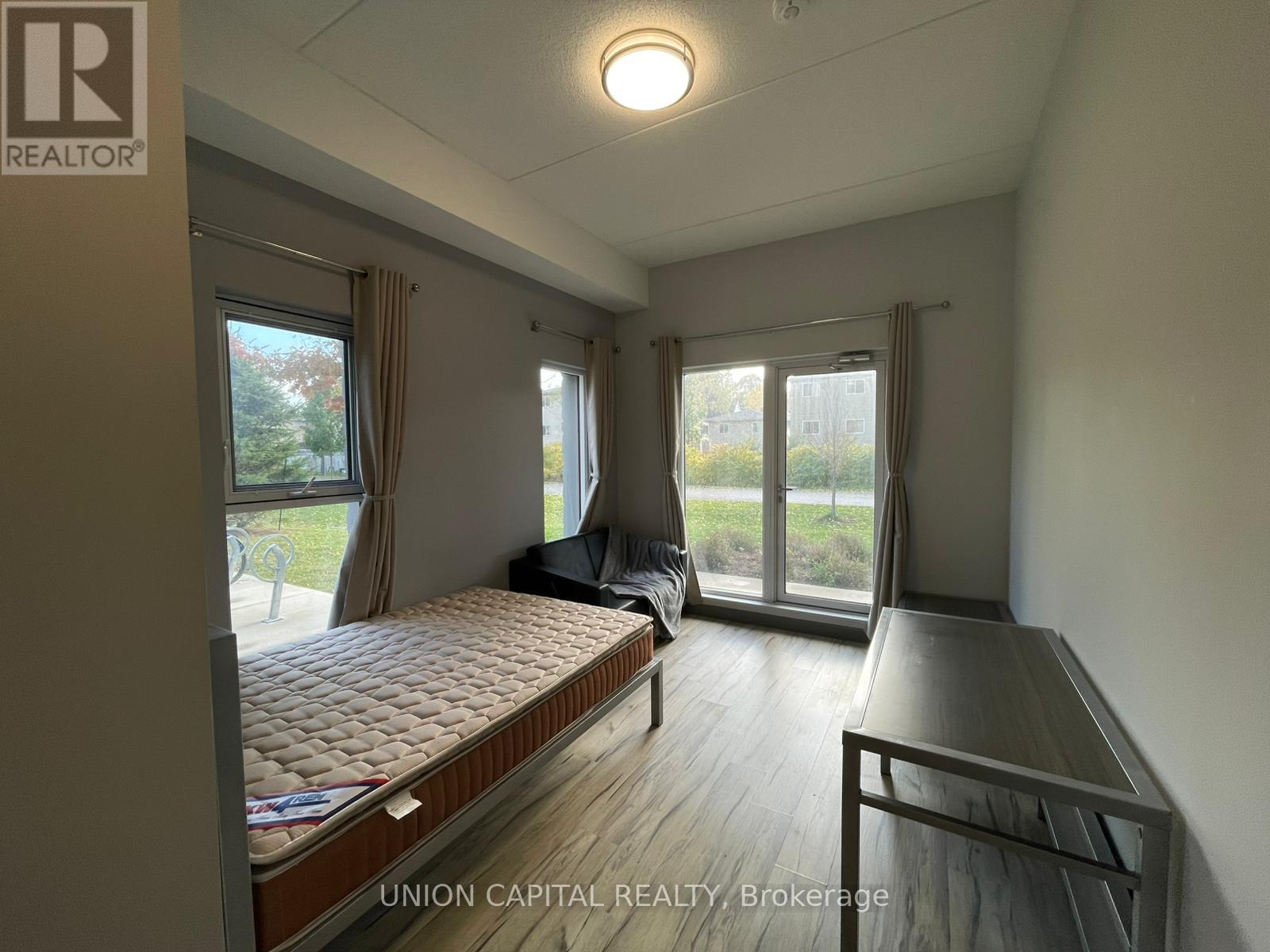 120 - 77 Leland Street, Hamilton, ON - Indoor Photo Showing Bedroom