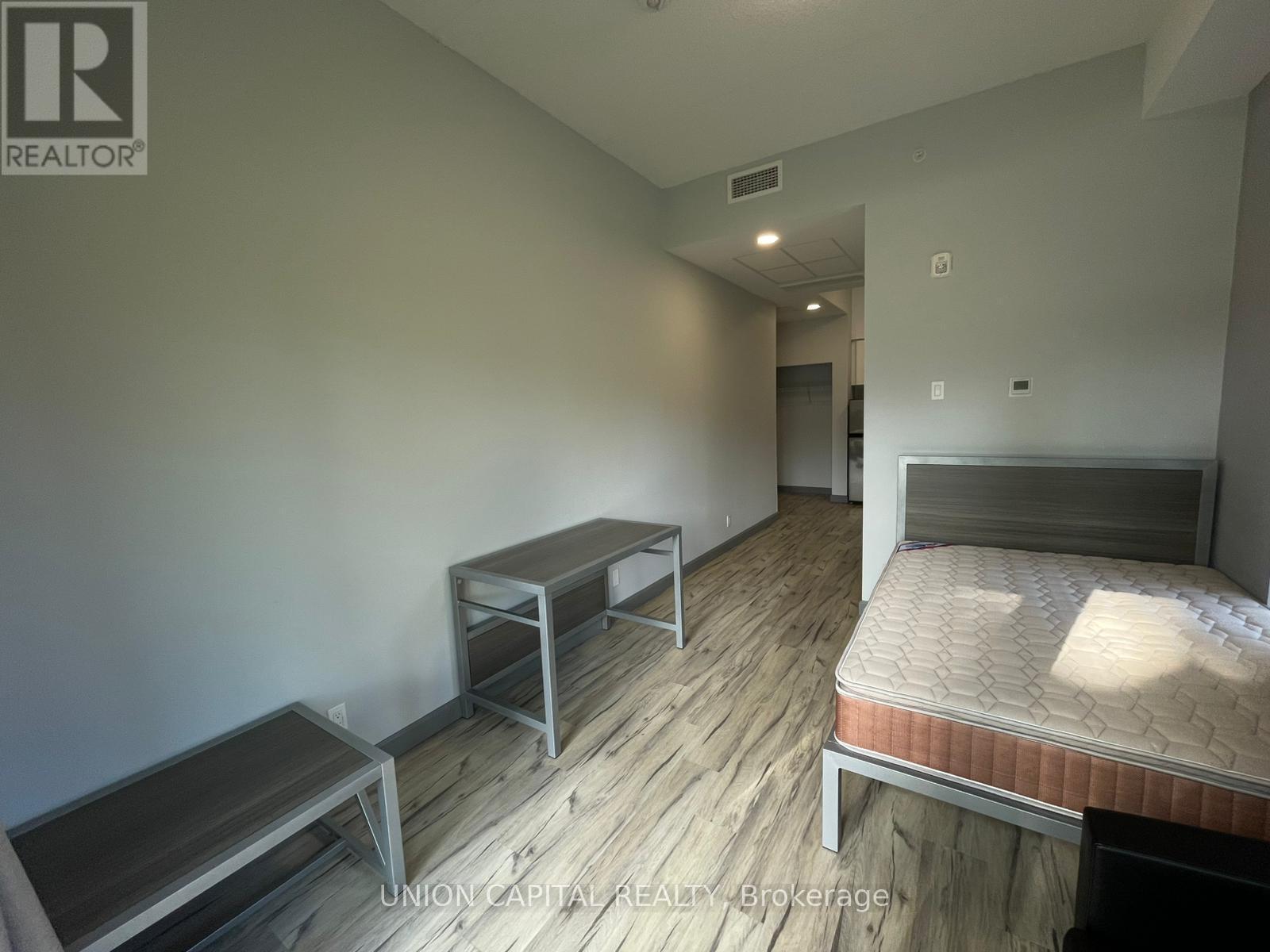 120 - 77 Leland Street, Hamilton, ON - Indoor Photo Showing Other Room