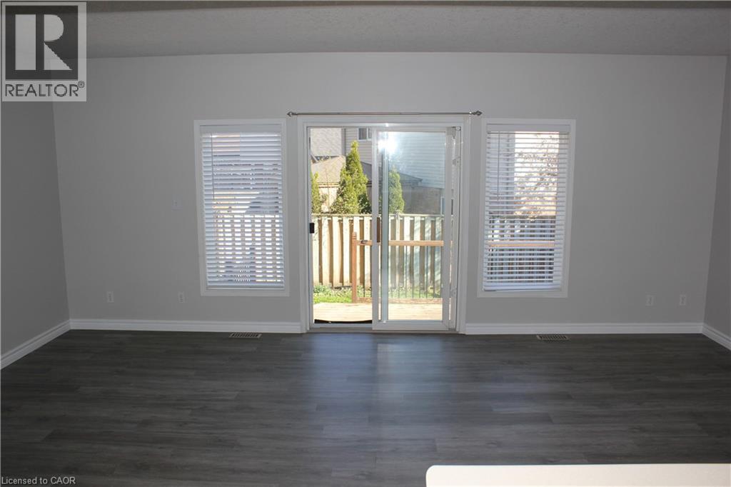 590 Little Dover Crescent, Waterloo, ON - Indoor Photo Showing Other Room