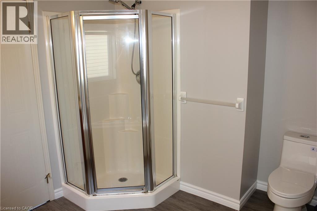 590 Little Dover Crescent, Waterloo, ON - Indoor Photo Showing Bathroom