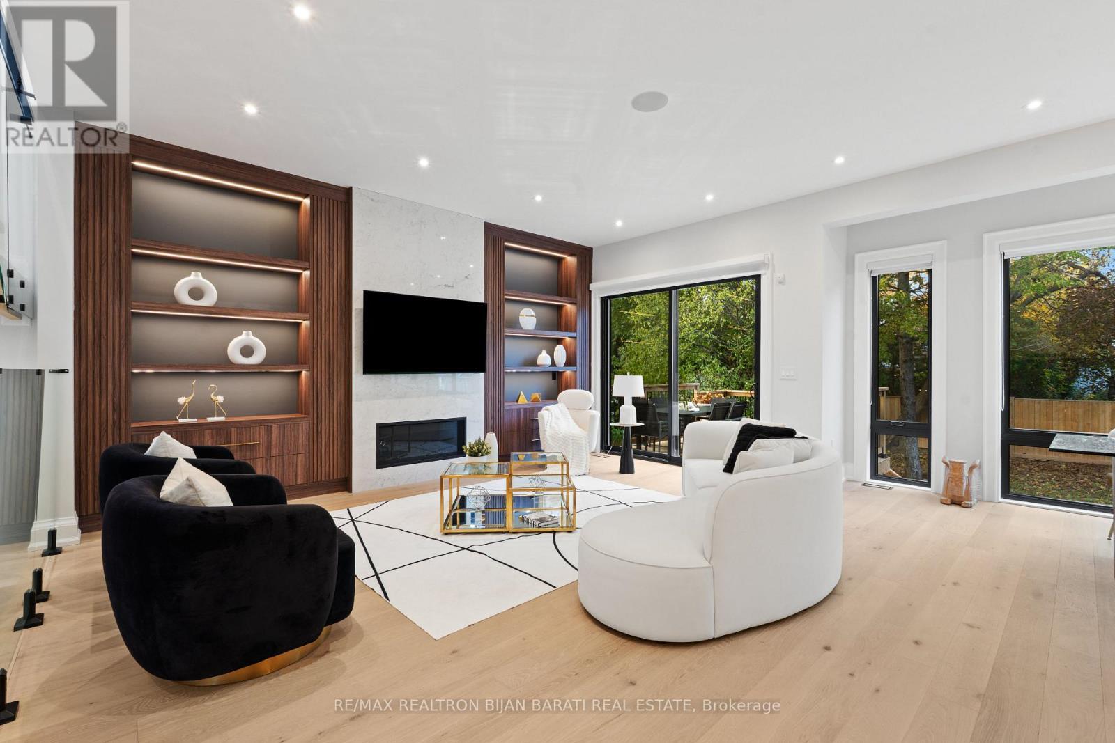 422 Hounslow Avenue, Toronto, ON - Indoor With Fireplace