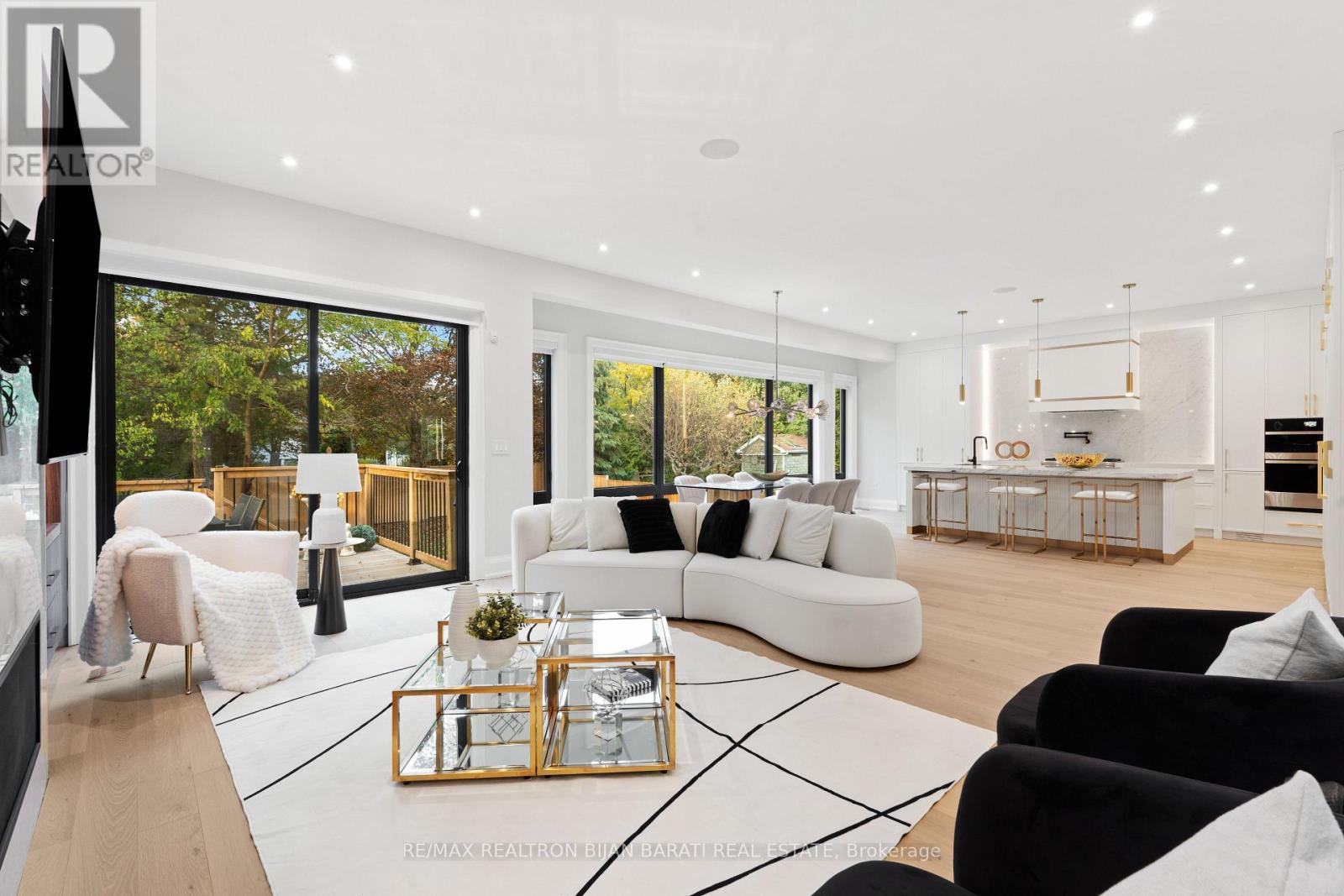 422 Hounslow Avenue, Toronto, ON - Indoor Photo Showing Living Room