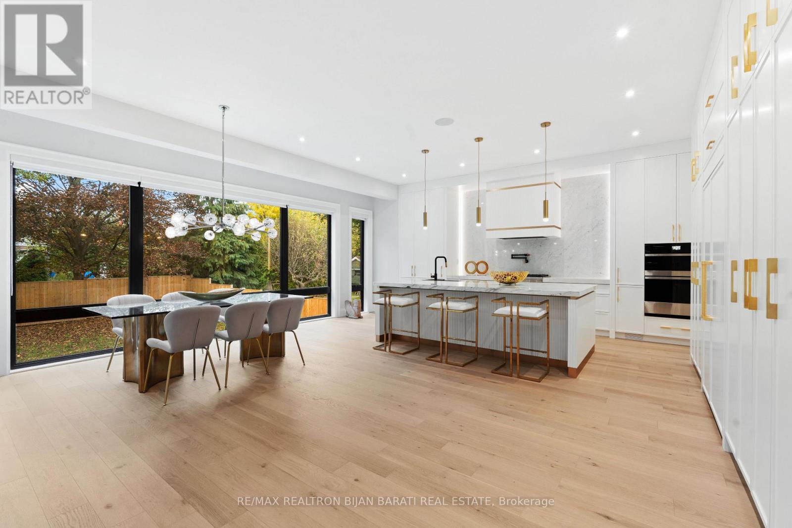 422 Hounslow Avenue, Toronto, ON - Indoor