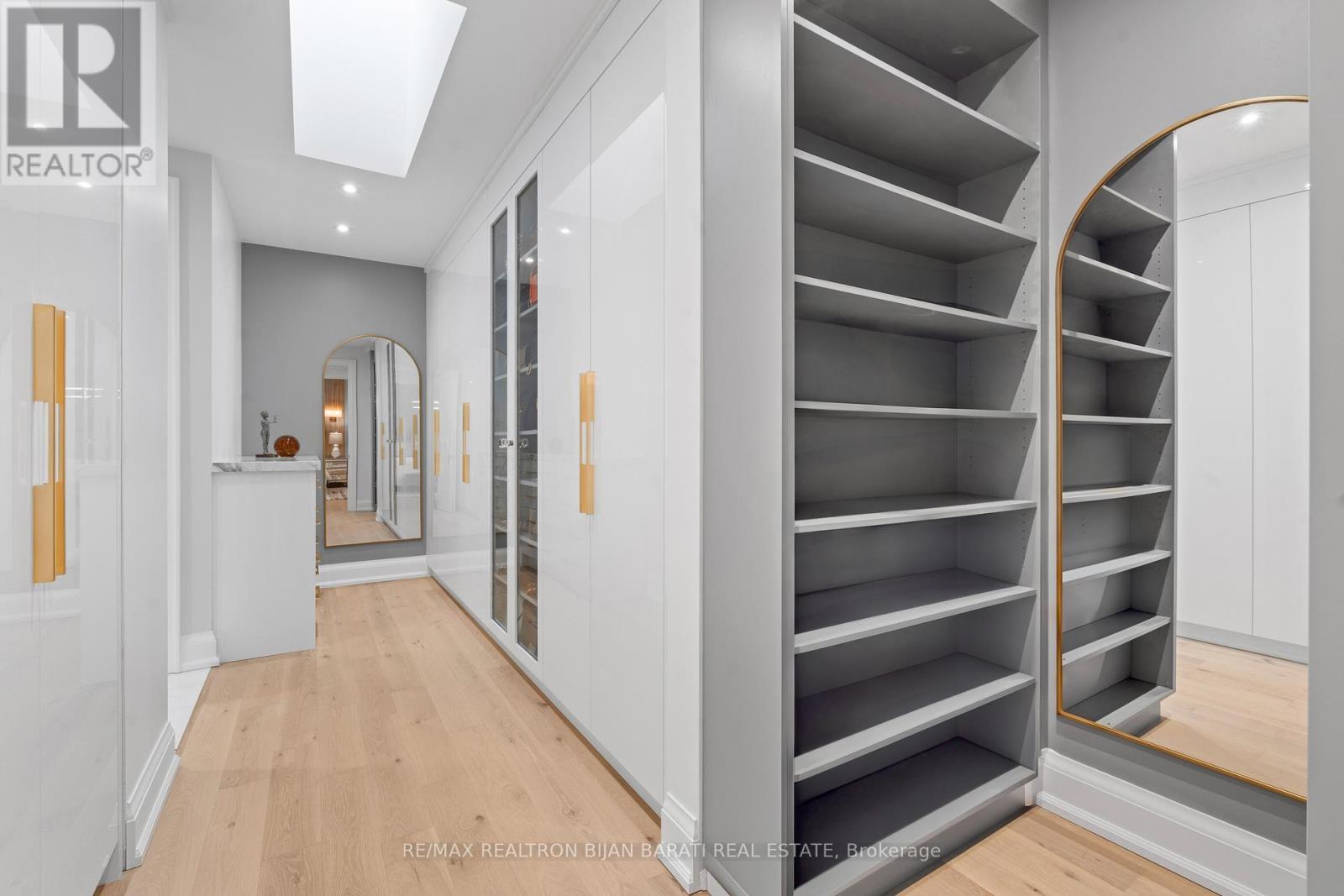 422 Hounslow Avenue, Toronto, ON - Indoor