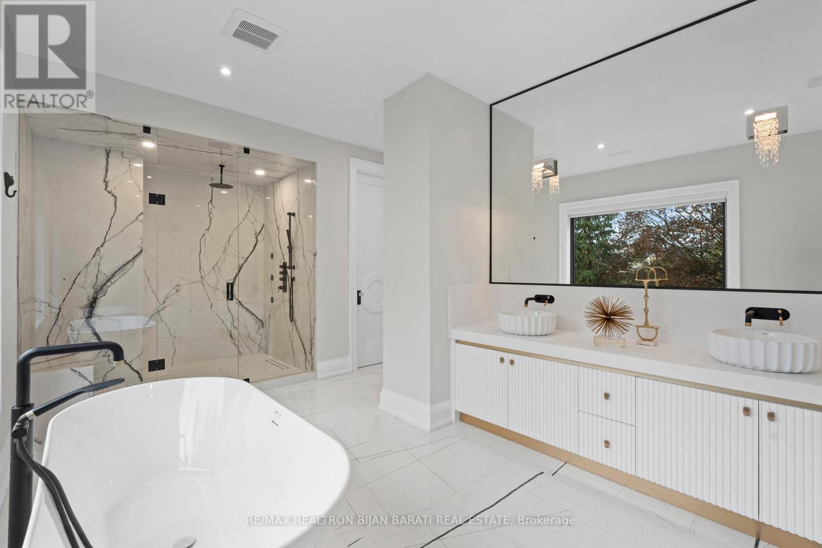 422 Hounslow Avenue, Toronto, ON - Indoor Photo Showing Bathroom