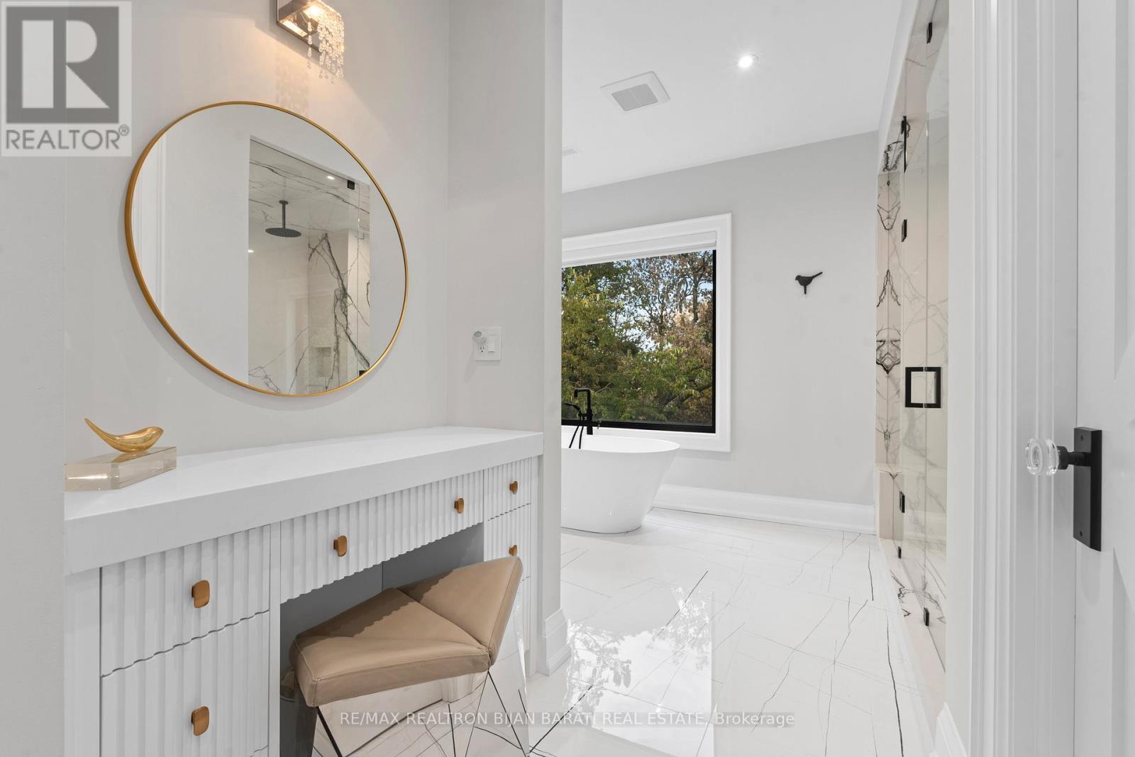 422 Hounslow Avenue, Toronto, ON - Indoor