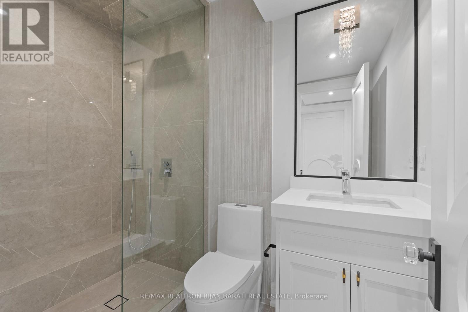422 Hounslow Avenue, Toronto, ON - Indoor Photo Showing Bathroom