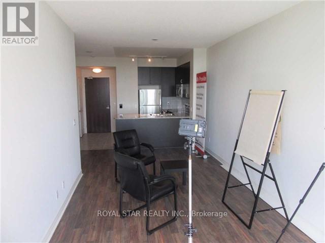 1807 - 339 Rathburn Road W, Mississauga, ON - Indoor