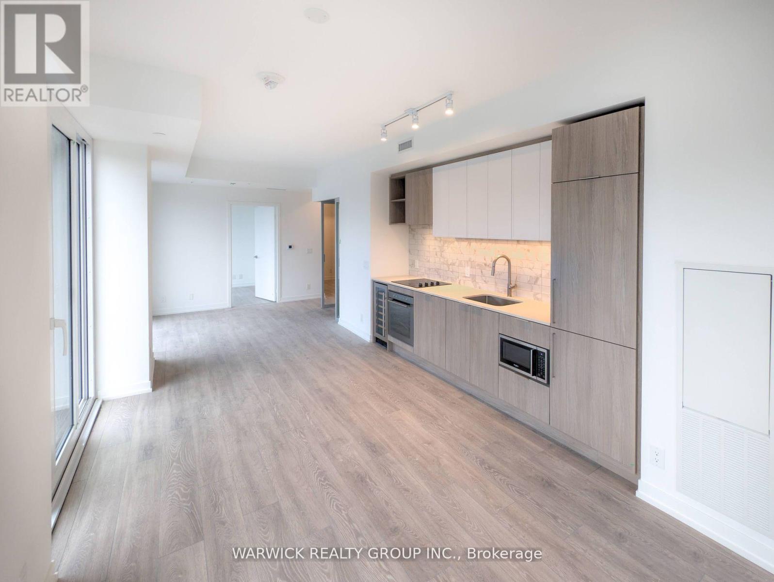532 - 2020 Bathurst Street, Toronto, ON - Indoor Photo Showing Kitchen