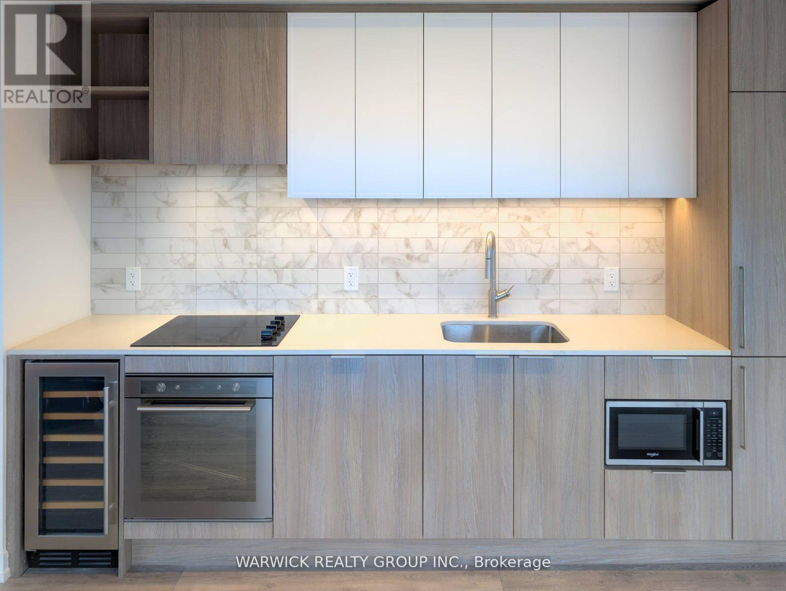 532 - 2020 Bathurst Street, Toronto, ON - Indoor Photo Showing Kitchen