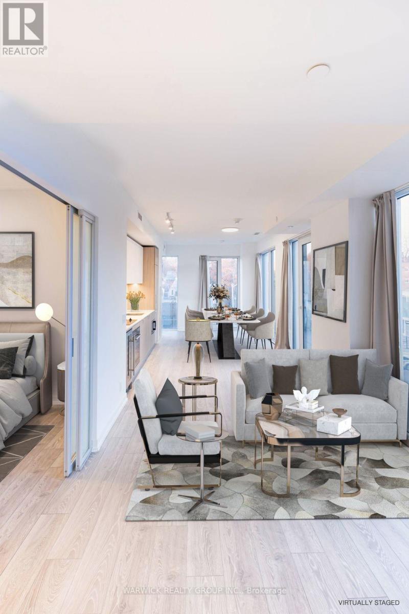 532 - 2020 Bathurst Street, Toronto, ON - Indoor Photo Showing Living Room