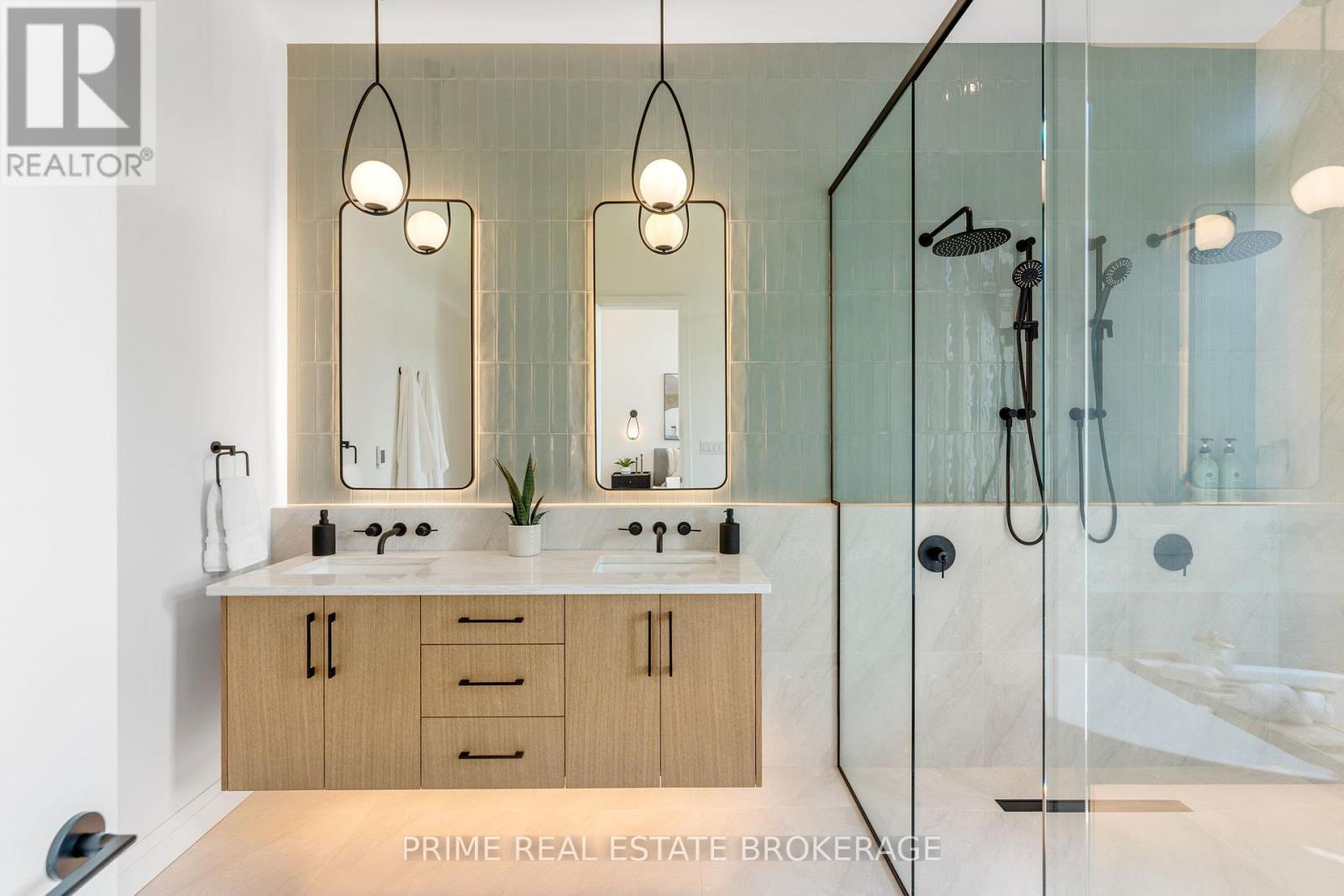 Lot 38 Fallingbrook Crescent, London South (South V), ON - Indoor Photo Showing Bathroom