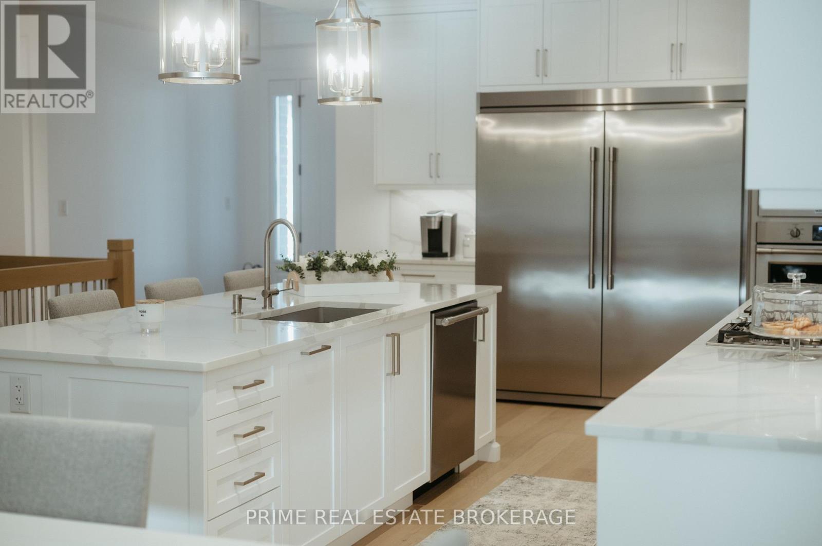 Lot 68 Fallingbrook Crescent, London South (South V), ON - Indoor Photo Showing Kitchen With Upgraded Kitchen