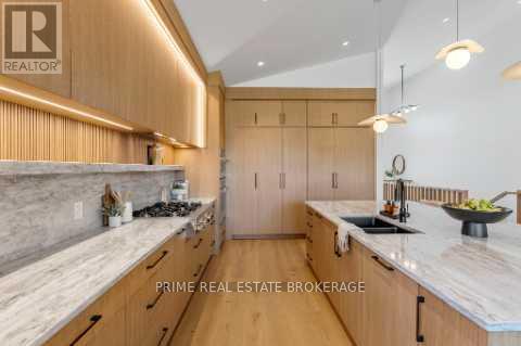 Lot 68 Fallingbrook Crescent, London South (South V), ON - Indoor Photo Showing Kitchen With Double Sink With Upgraded Kitchen