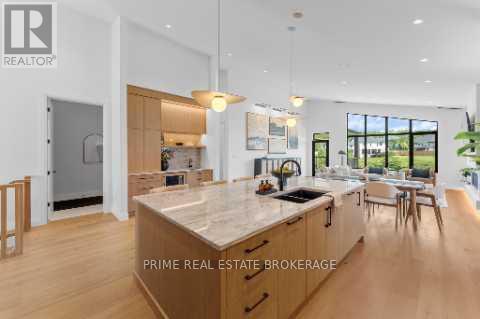 Lot 68 Fallingbrook Crescent, London South (South V), ON - Indoor Photo Showing Kitchen With Double Sink With Upgraded Kitchen