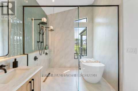 Lot 68 Fallingbrook Crescent, London South (South V), ON - Indoor Photo Showing Bathroom
