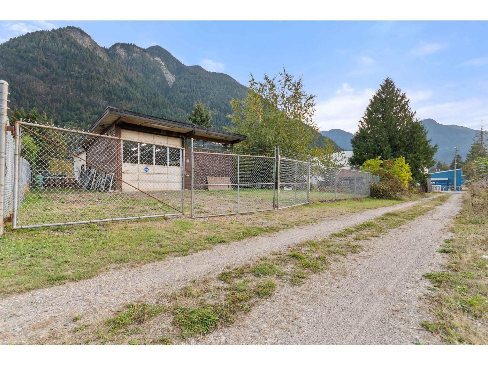 531 Corbett Street|Hope, Hope, BC