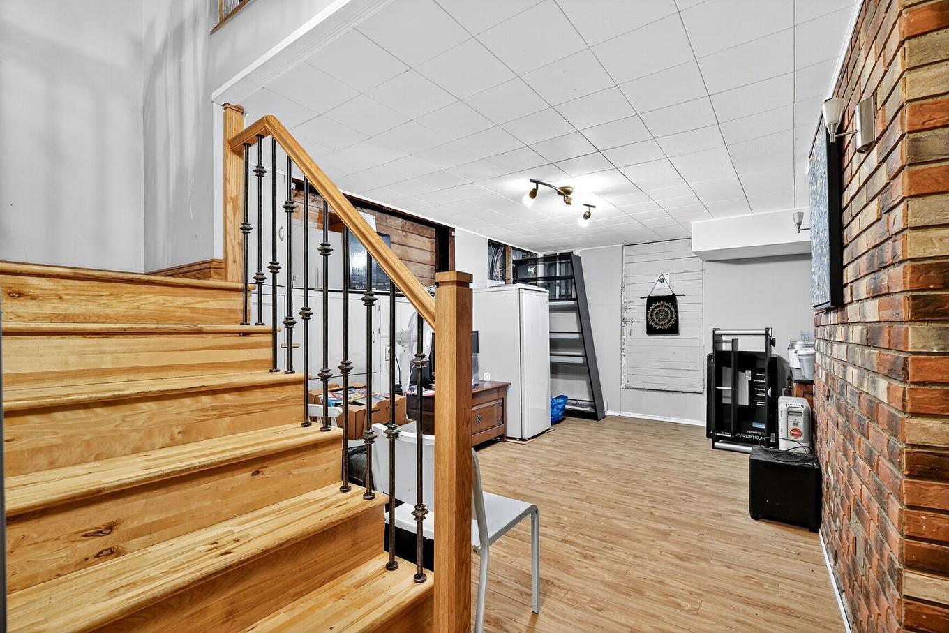 Staircase - 6875 - 6879 Rue Fabre, Montréal (Rosemont/La Petite-Patrie), QC - Indoor Photo Showing Other Room