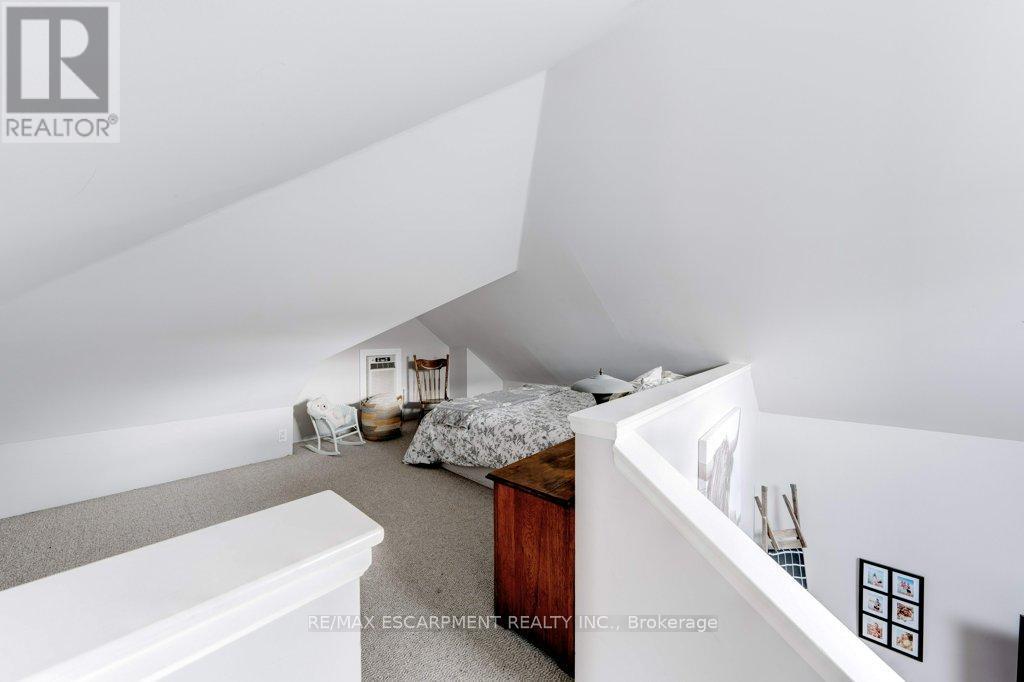 7 Homewood Avenue, Hamilton, ON - Indoor