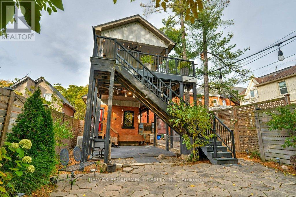 7 Homewood Avenue, Hamilton, ON - Outdoor