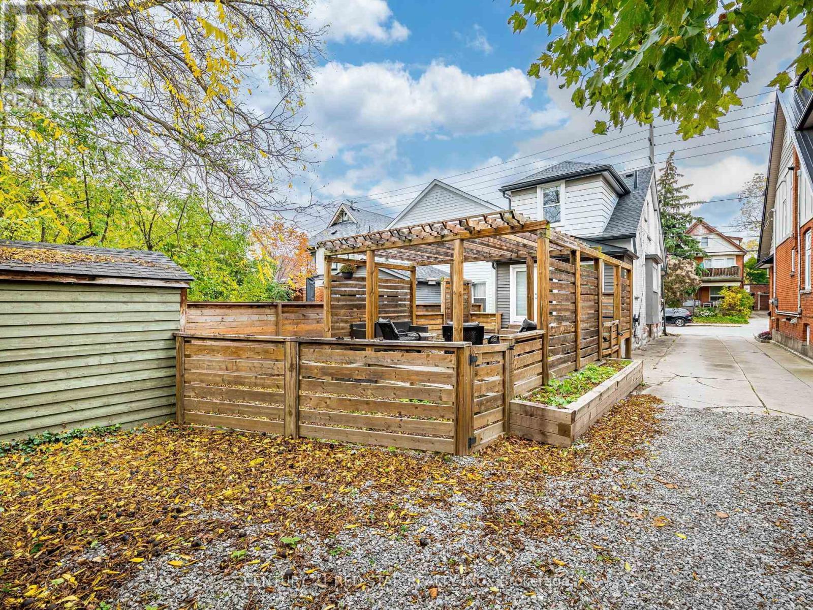 458 Dundurn Street S, Hamilton, ON - Outdoor