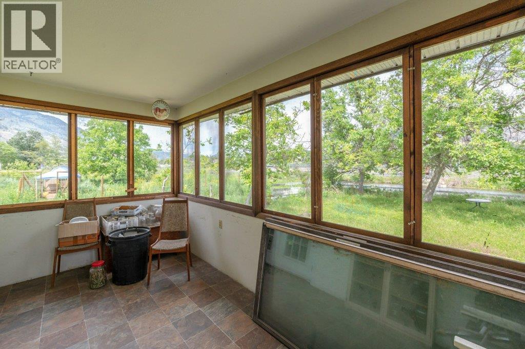 294 Road 18 Road, Oliver, BC - Indoor Photo Showing Other Room