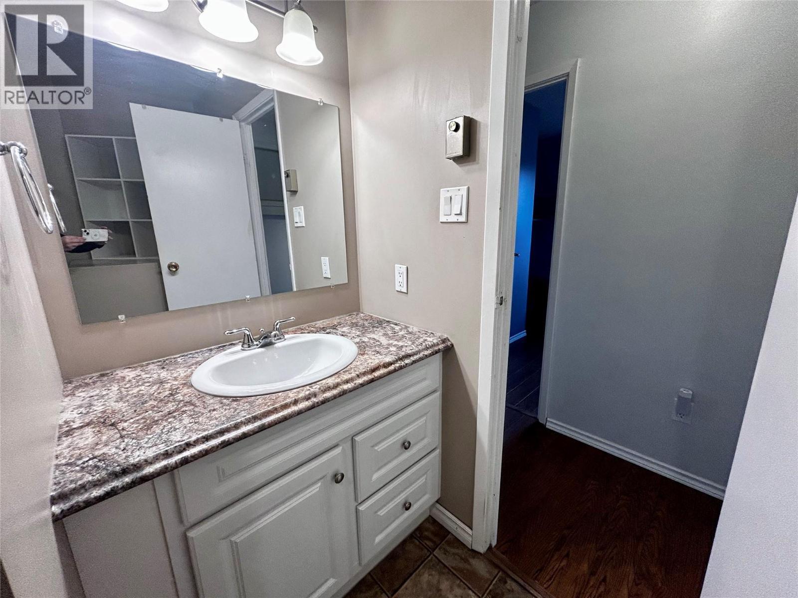248 Peace River Crescent, Tumbler Ridge, BC - Indoor Photo Showing Bathroom