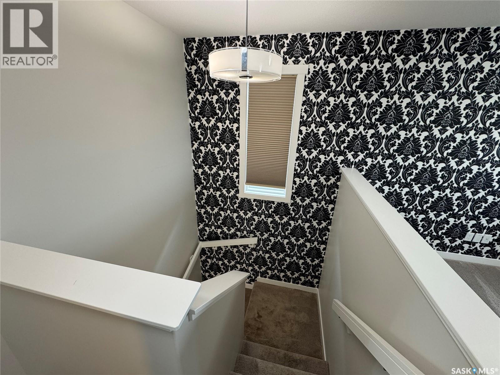 4409 E Keller Avenue, Regina, SK - Indoor