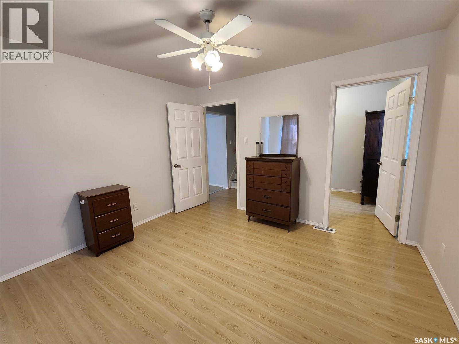 805 Pacific Street, Grenfell, SK - Indoor