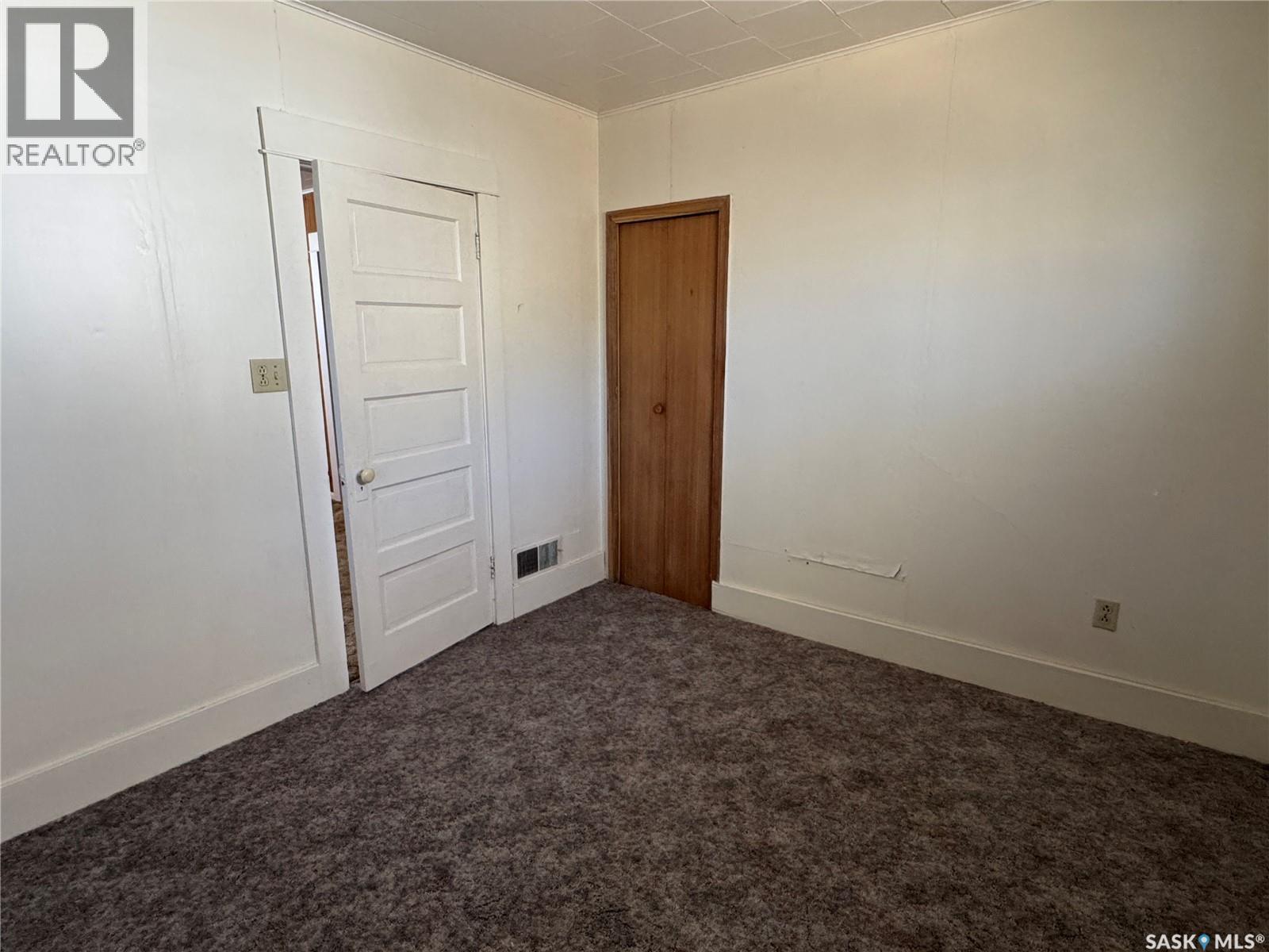 220 6Th Avenue E, Biggar, SK - Indoor Photo Showing Other Room