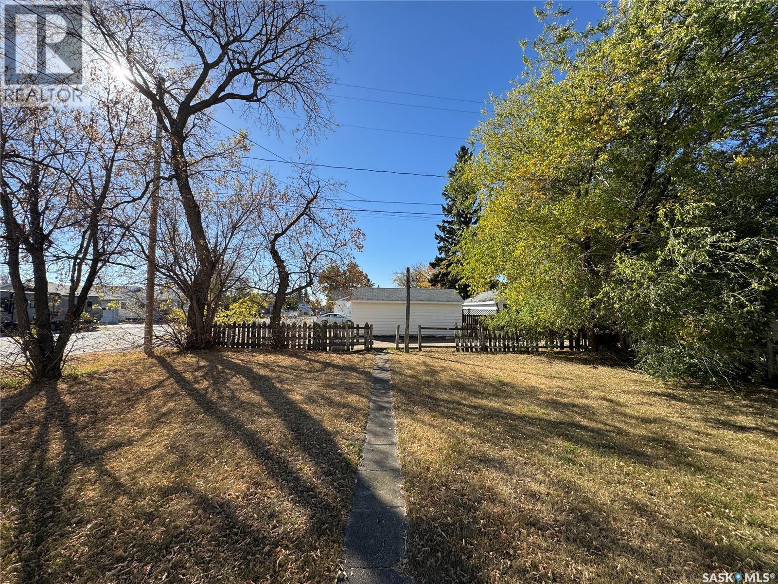 220 6Th Avenue E, Biggar, SK - Outdoor With View