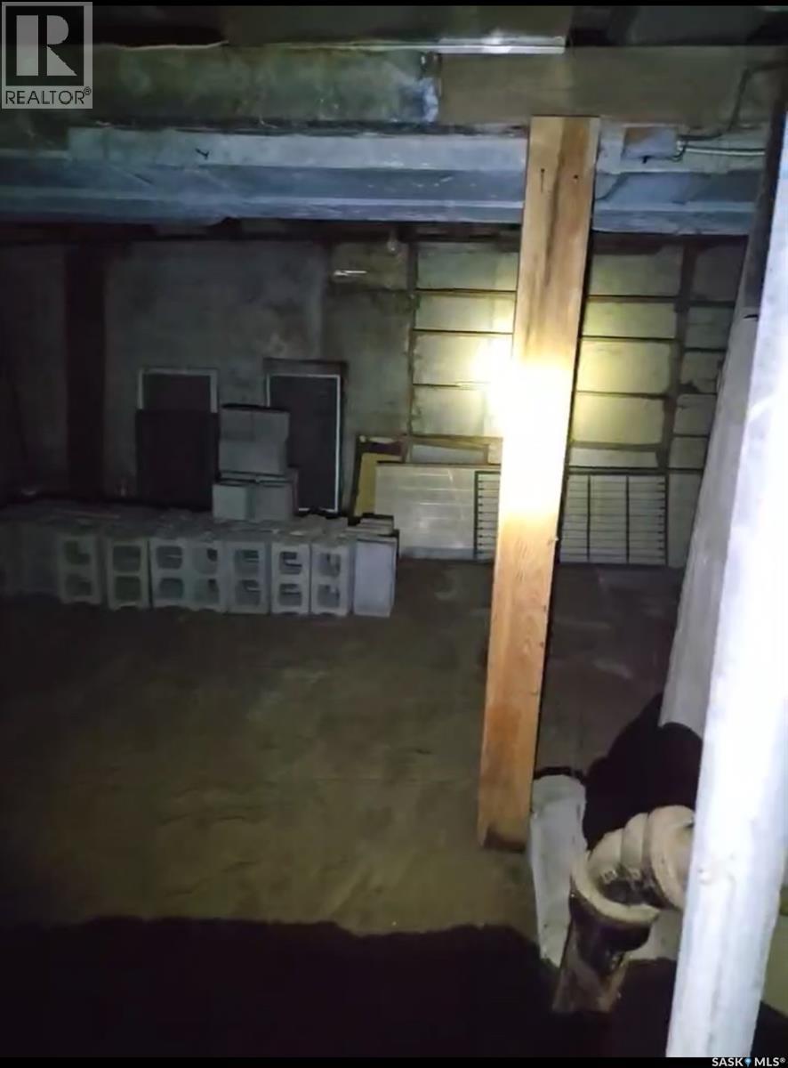 220 6Th Avenue E, Biggar, SK -