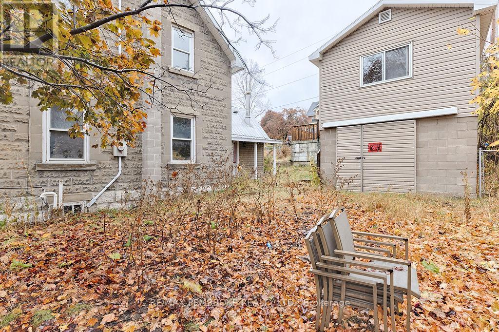 131 Bonnechere Street W, Bonnechere Valley, ON - Outdoor