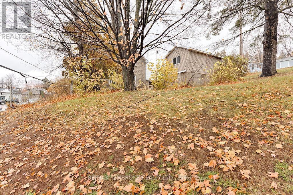 131 Bonnechere Street W, Bonnechere Valley, ON - Outdoor