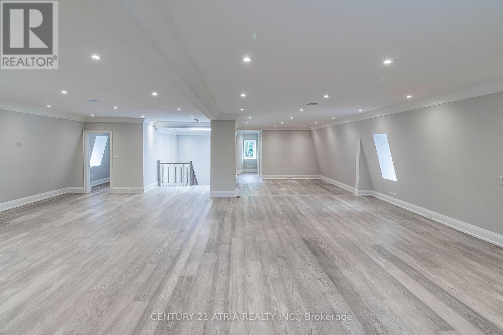 3225 Davis Drive, Whitchurch-Stouffville, ON - Indoor Photo Showing Other Room