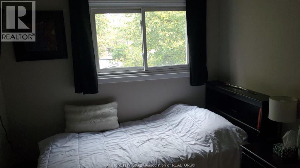 5516 Empress Street, Windsor, ON - Indoor Photo Showing Bedroom