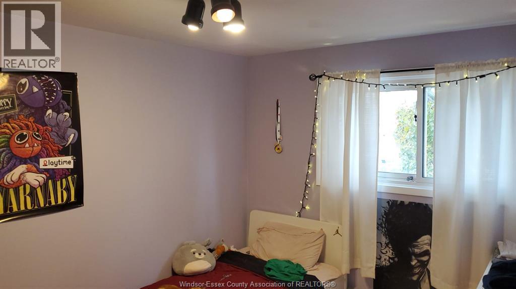 5516 Empress Street, Windsor, ON - Indoor Photo Showing Bedroom