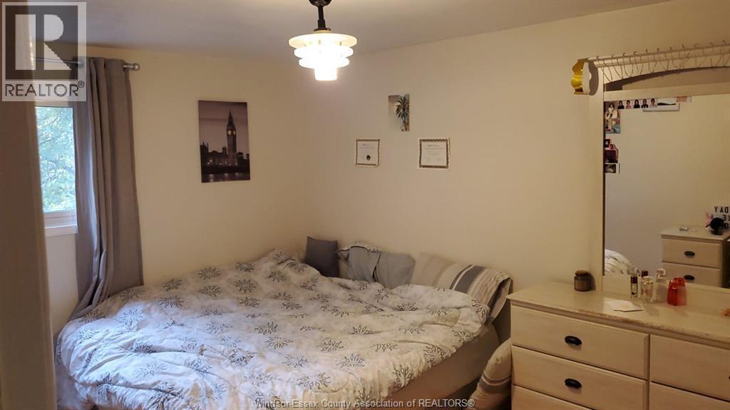 5516 Empress Street, Windsor, ON - Indoor Photo Showing Bedroom