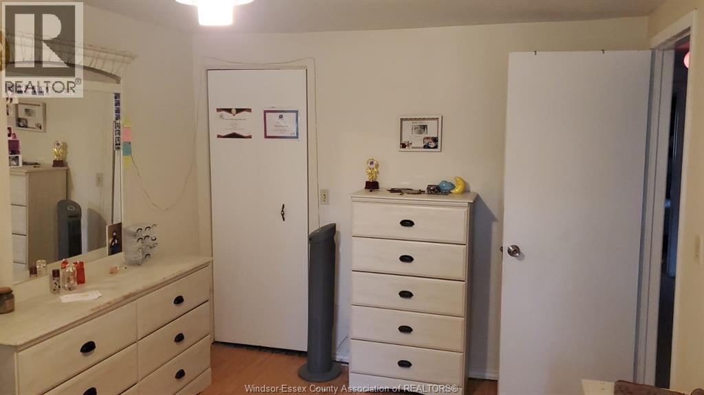 5516 Empress Street, Windsor, ON - Indoor