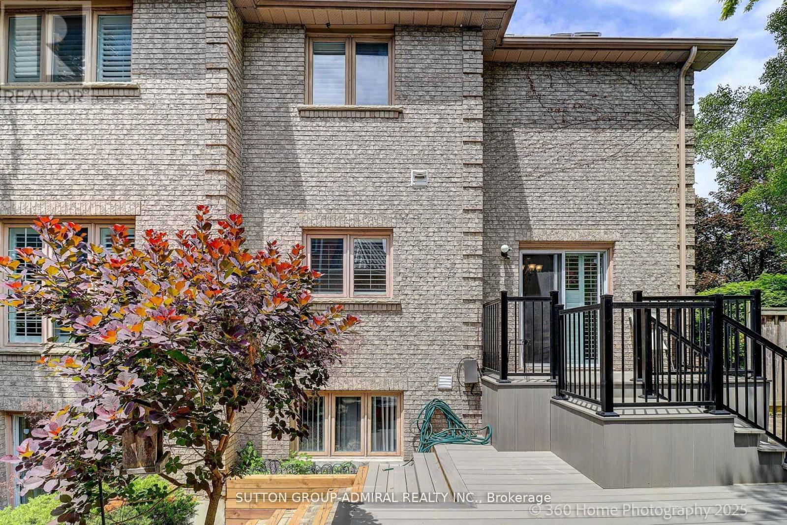 1591 Hampshire Crescent, Mississauga, ON - Outdoor