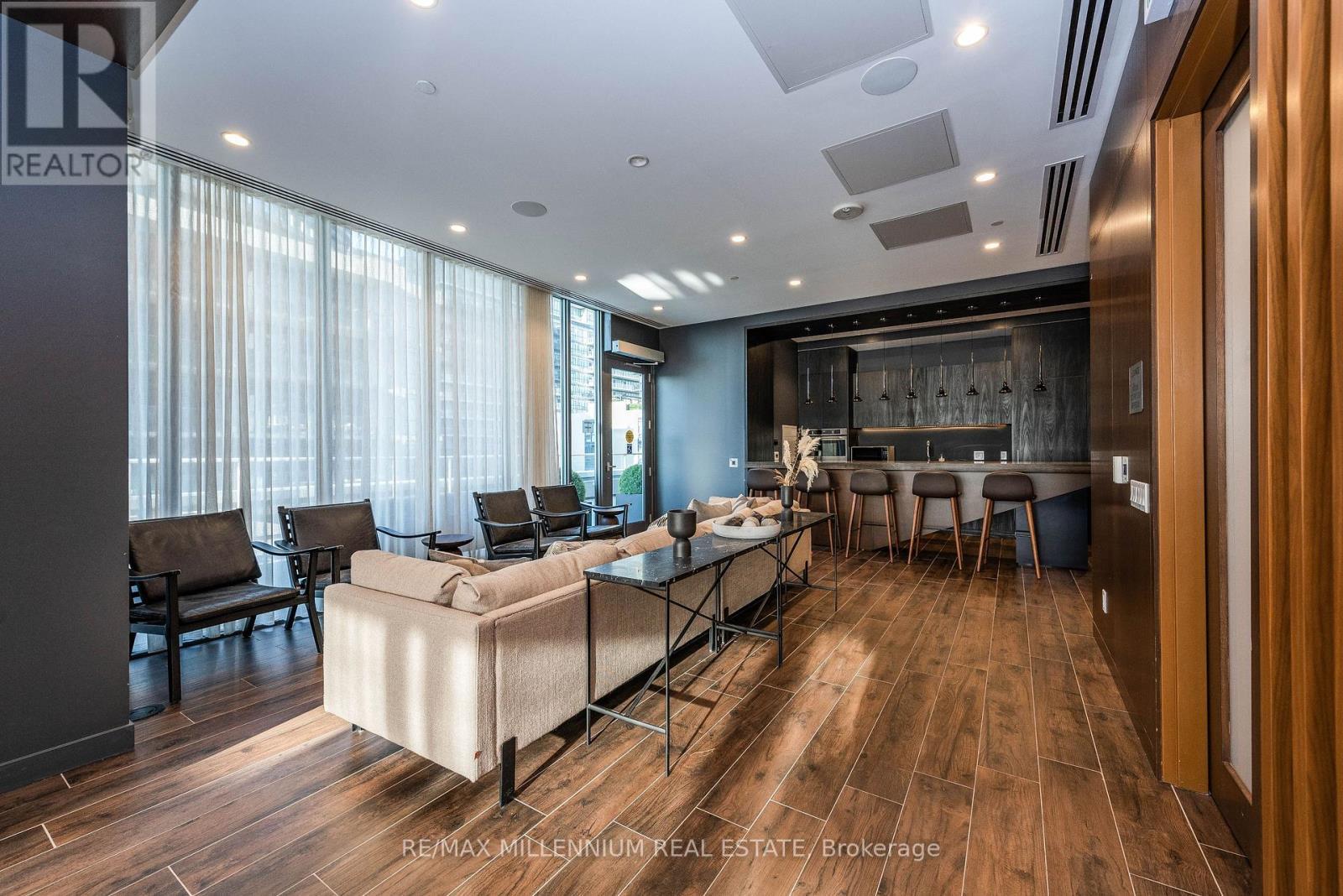 4801 - 70 Annie Craig Drive, Toronto, ON - Indoor